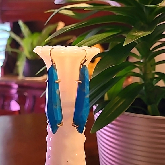 ON SALE Like New Turquoise Kendra Scott Grey drop earrings in 14k gold plating ! - Picture 2 of 10